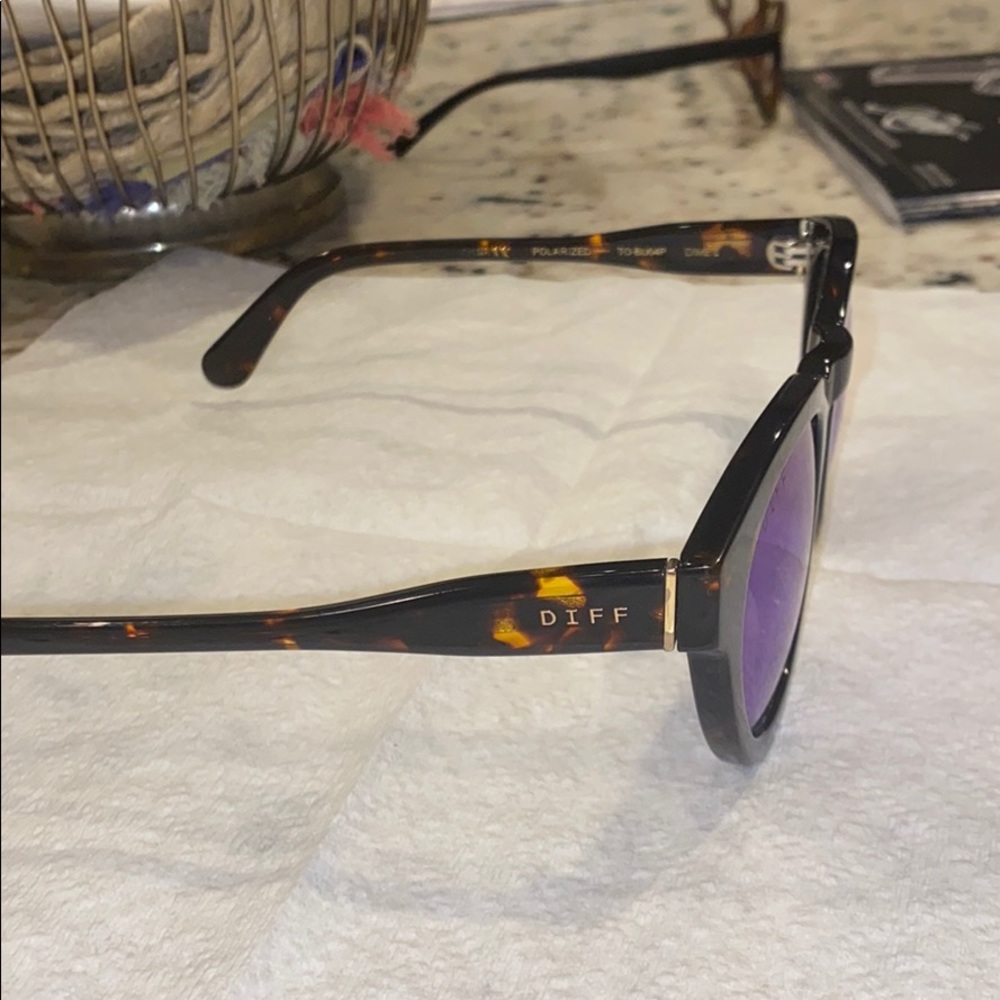 Diff Sunglasses - image 3